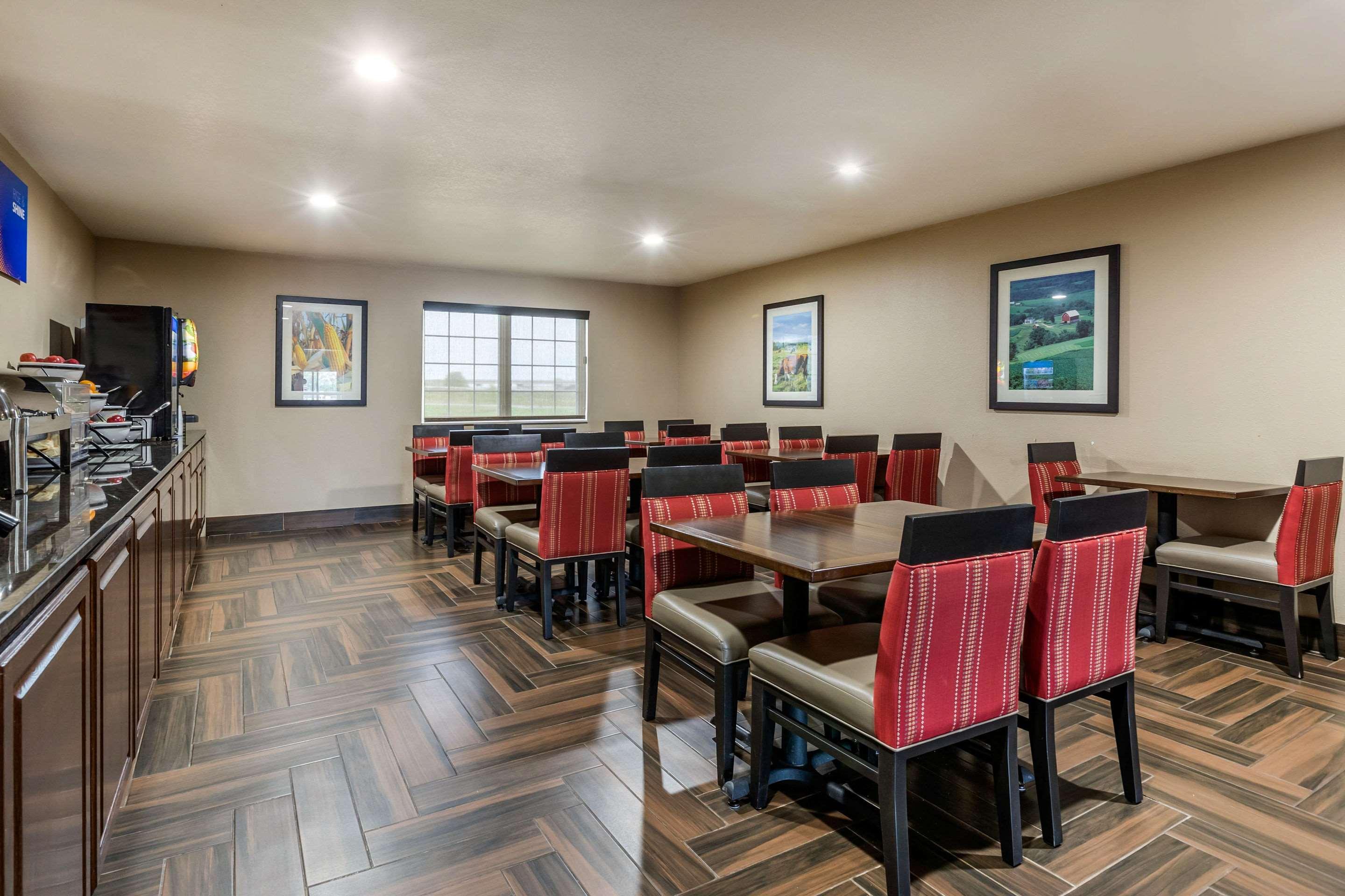 Comfort Inn Story City Экстерьер фото